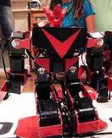 японский инженер создал костюм для управления роботом
