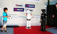 японцы представили робота-ребёнка
